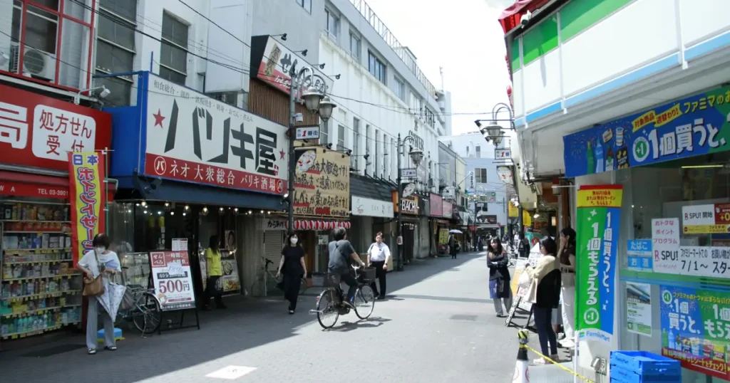 赤羽一番街商店街の中